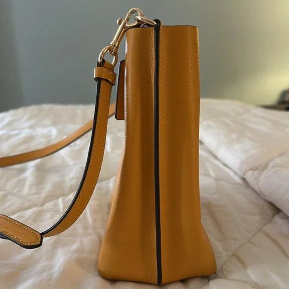 Fun Coach Crossbody Bag - Picture 3 of 5